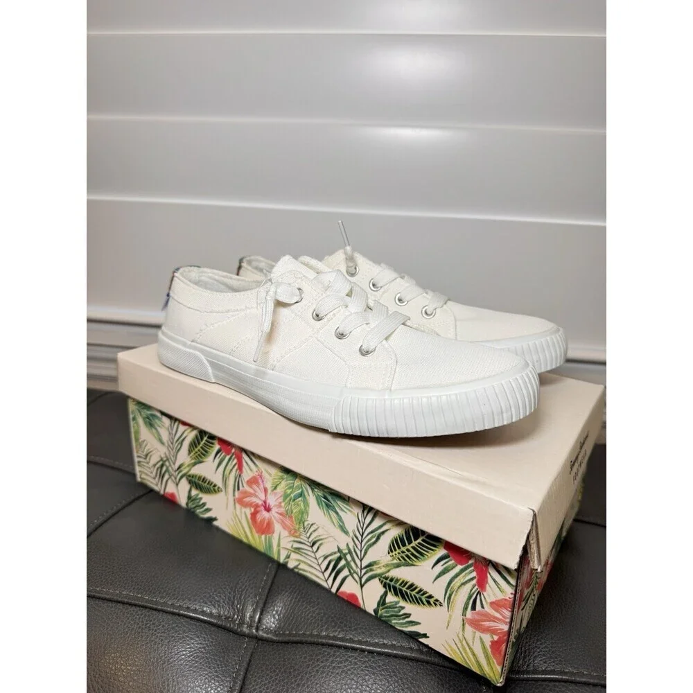 Tommy Bahama White Canvas Sneakers Low Top Casual Shoes Women’s 7.5
